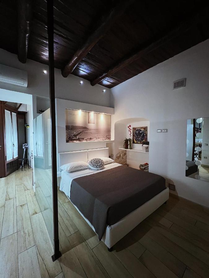One Hospitality Home Salernes Extérieur photo