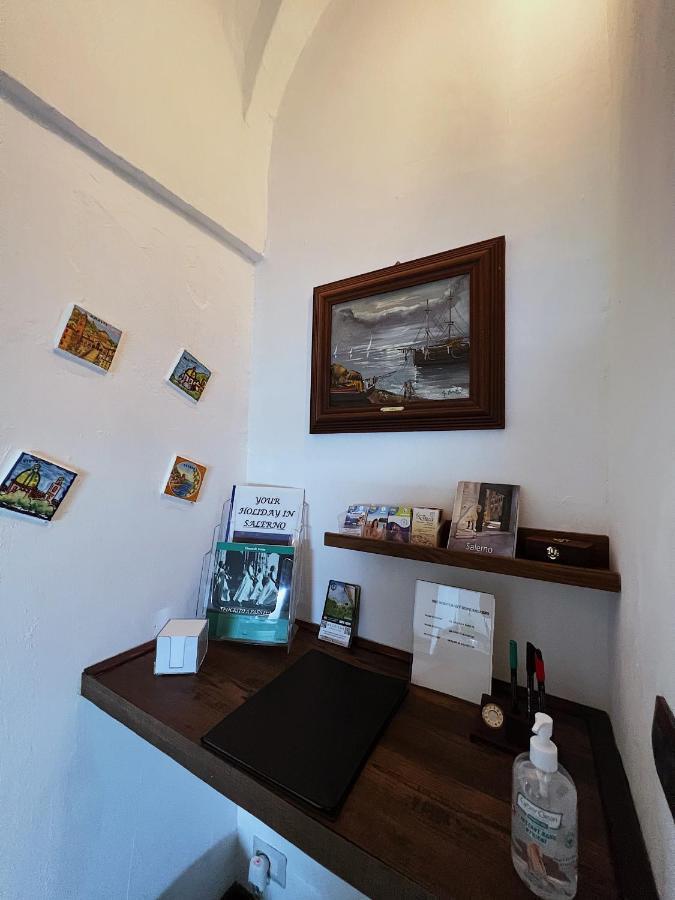One Hospitality Home Salernes Extérieur photo